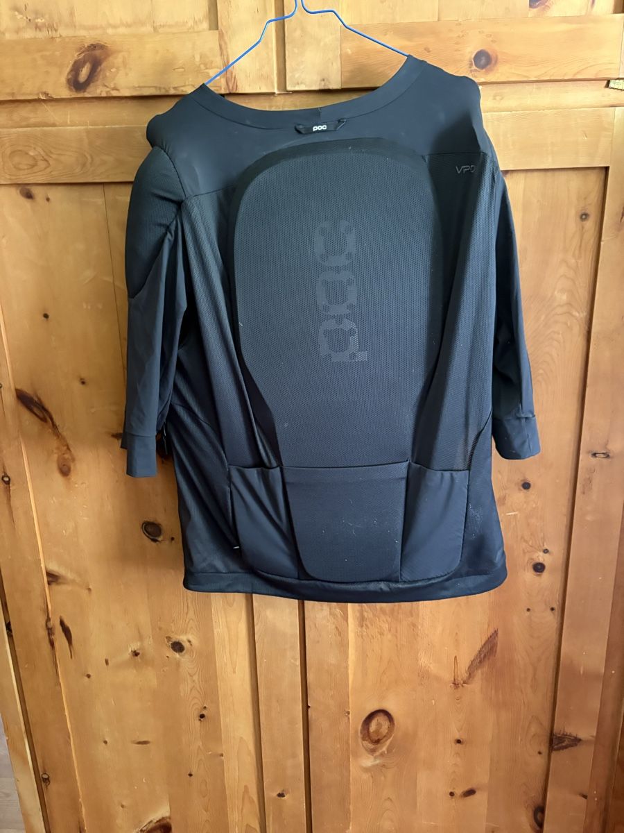 Protezioni & Imbottiture: POC Body Armour Shirt Size Large  – Usato da Celerina venduto da jor_vhy8 1