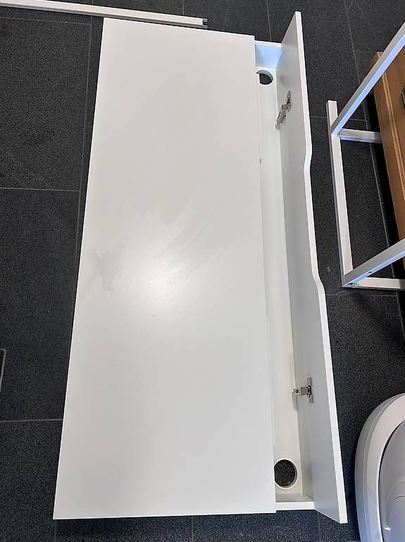 Scrivanie: Ikea Schreibtisch Alex – Usato da Zizers venduto da Neka19 3