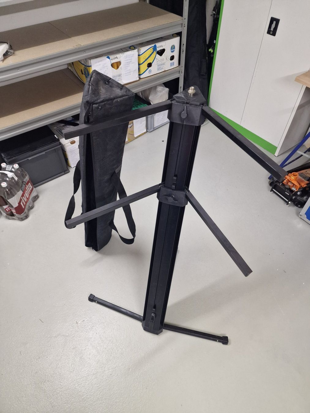 Instrumenten-& Notenständer: doppelter Keyboardständer mit Tragtasche – Gebraucht aus Boningen von melija3