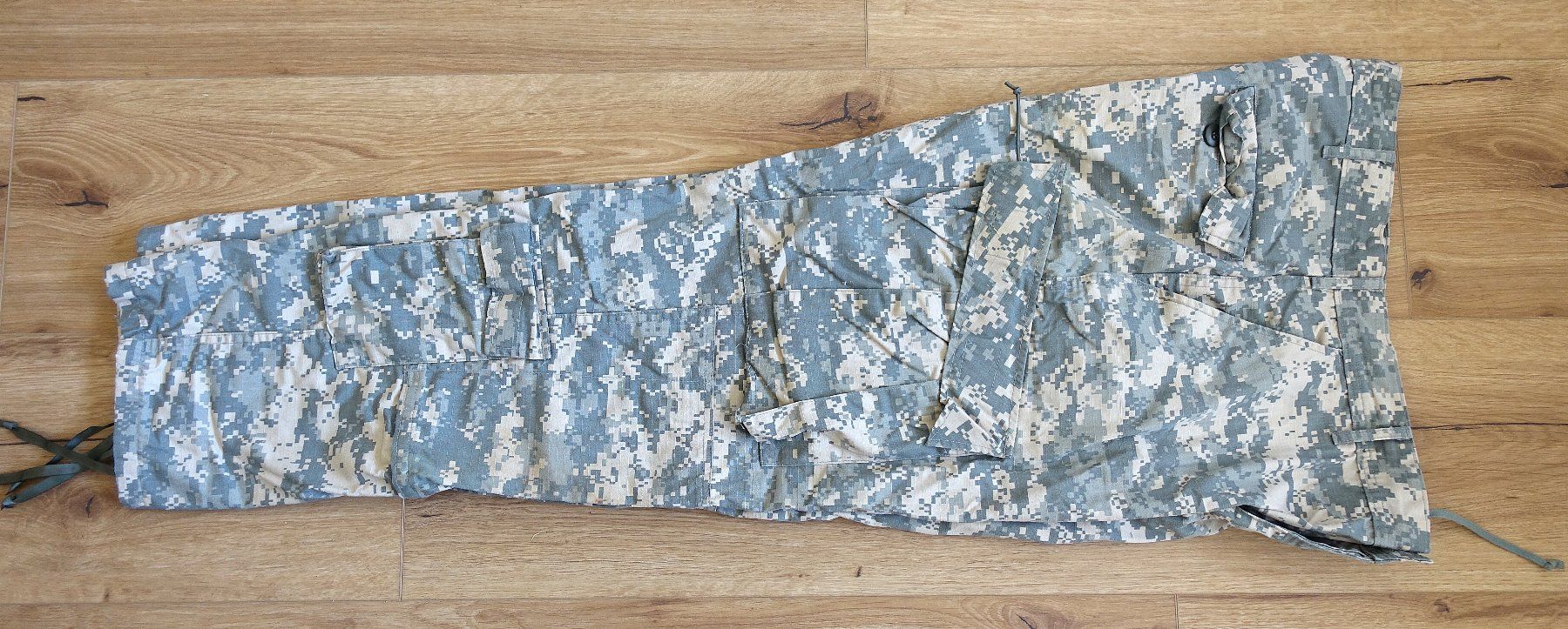 US Army Uniformes: US Army Tarn Hose Camo ACU – D'occasion à Kappelen par Marmoe 5