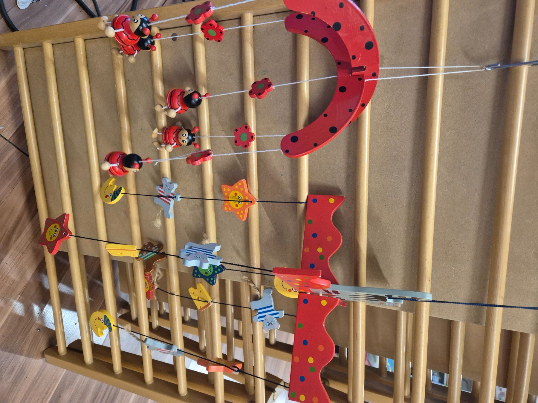 Tutte le decorazioni: 2 Holz Mobile,  Glückskäfer  und  Katze Maus K25 – Usato da Schwarzenburg venduto da Flamingo07