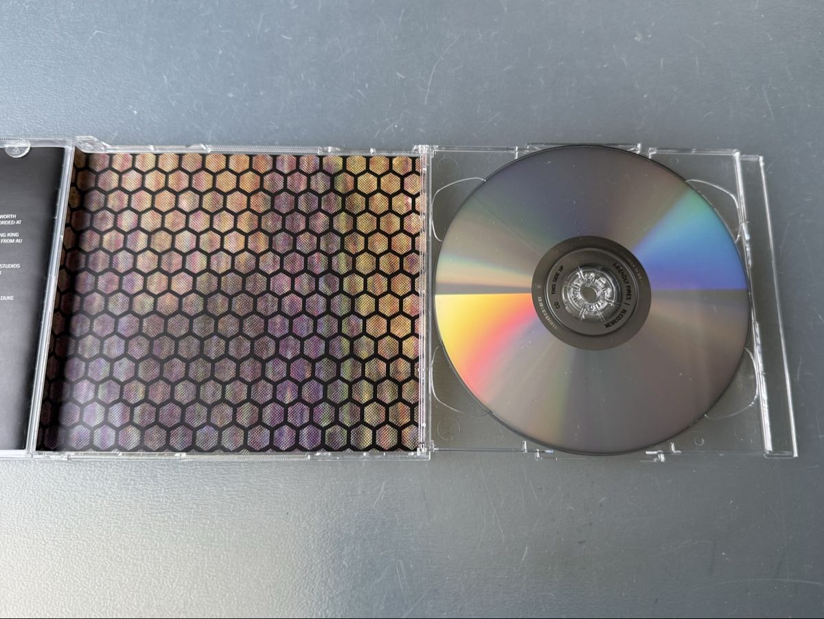 CD: Friendly Fires - Album + Live DVD - Special Edition – Usato da Oberried Brienz venduto da Chyara 5