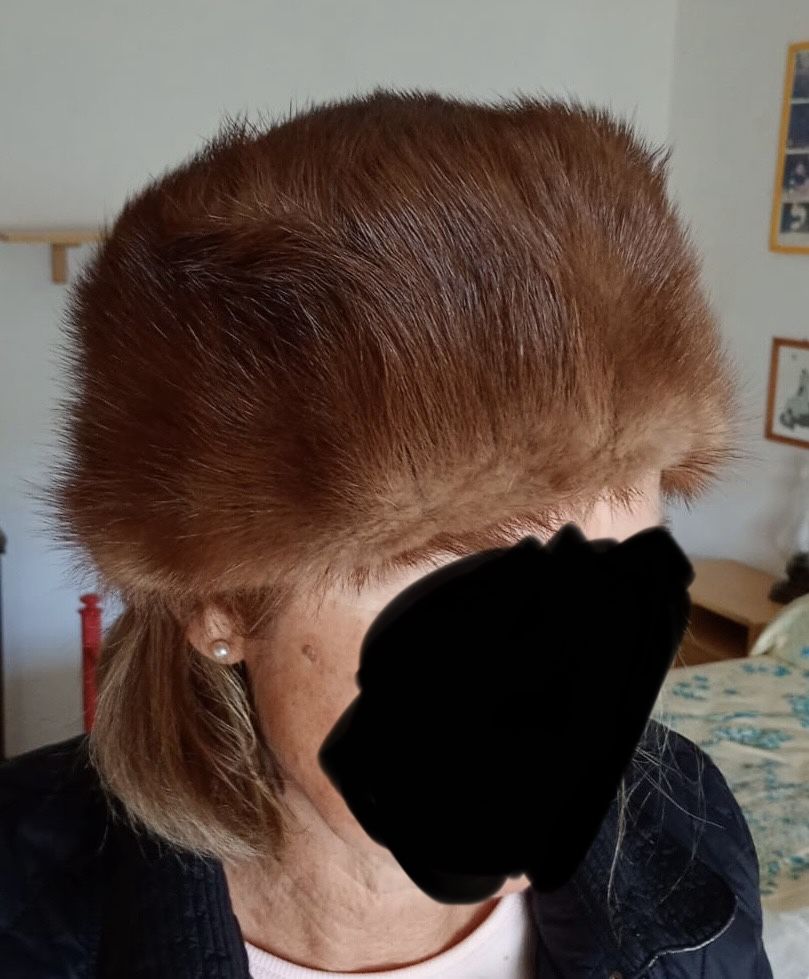 Copricapi, berretti & cappellini: Cappello di pelliccia – Usato da Seewen SZ venduto da Orne91