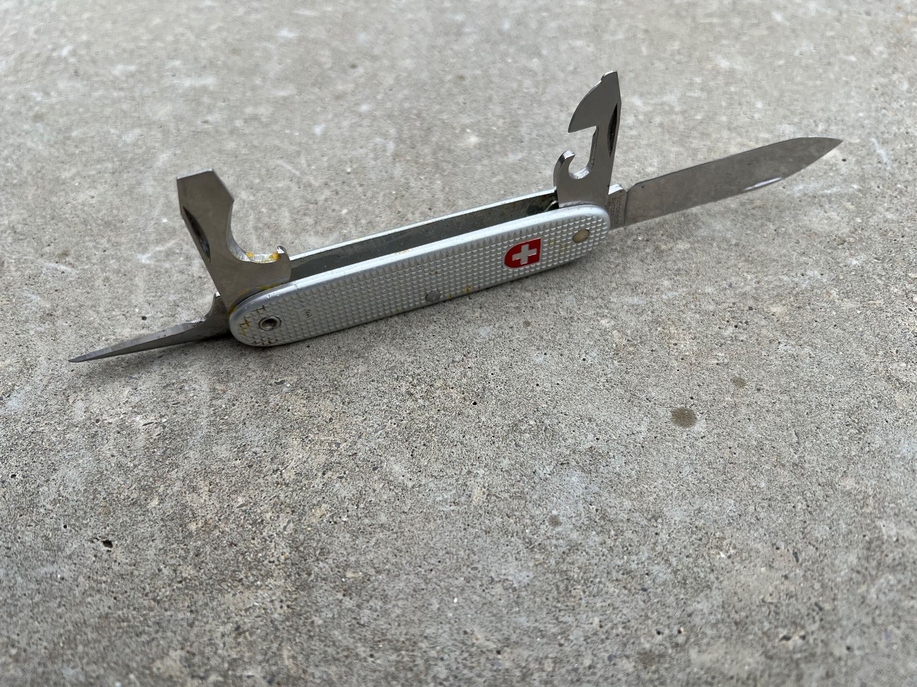 Schweizer Armee Taschenmesser: Victorinox Military Sackmesser 81 – Gebraucht aus Frauenfeld von dilili 3