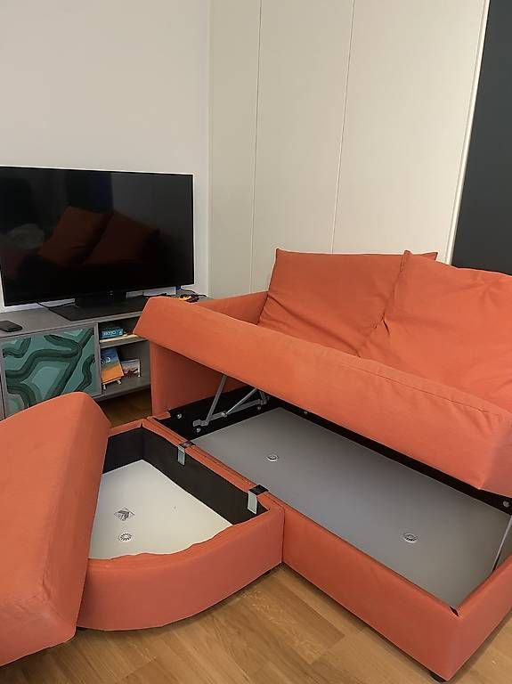 Divani: Oranges Bettsofa mit Stauraum – Usato da Kriens venduto da anj_d6rj 1
