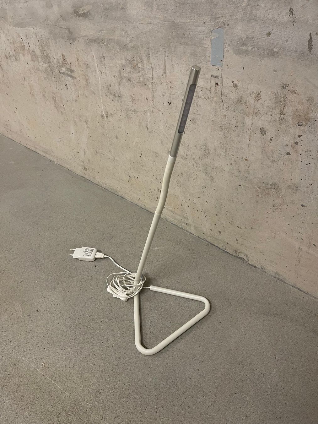 Ikea Lampade: Ikea Tischleuchte mit flexiblem Hals – Usato da Zürich venduto da Pitschi17 1