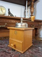 Antike Kaffeemühle CWM Klingenthal Holz Handkaffemühle