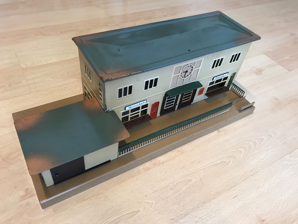 Märklin Modellini di ferrovie: Märklin Bahnhof Spur 0 – Usato da Zürich venduto da Kiron