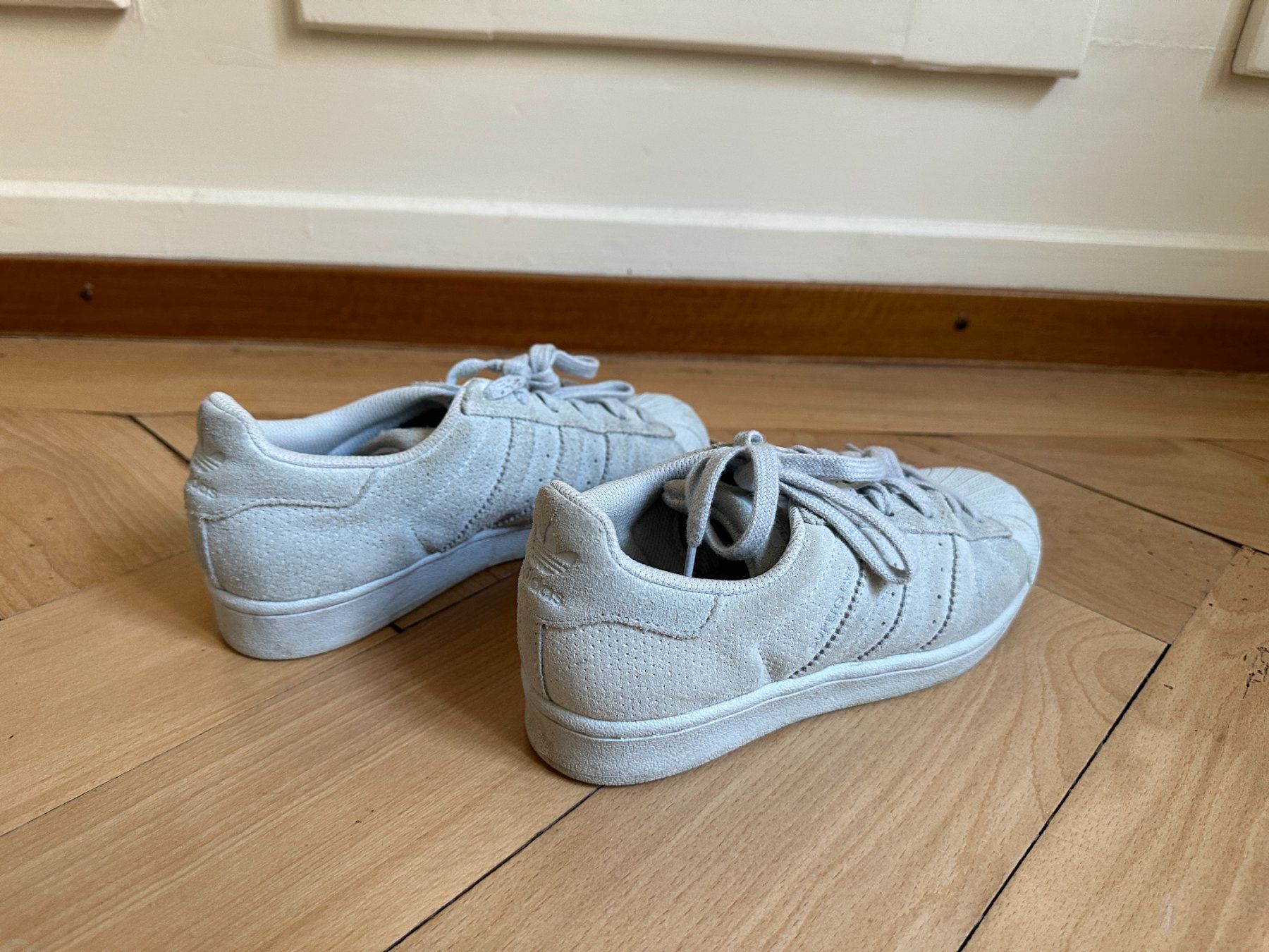 Adidas Chaussures femmes: ADIDAS Superstar Sneaker hellblau 35.5 – D'occasion à Zürich par Diazaio 2