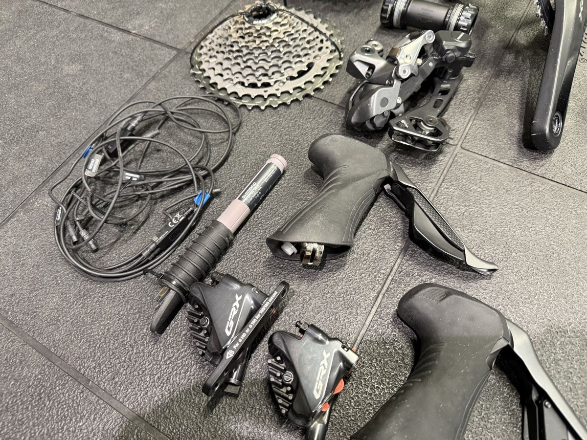 Shimano Pezzi di ricambio: Shimano GRX Di2 11 speed Komponenten - Top Zustand – Usato da Ostermundigen venduto da Sami_T 1