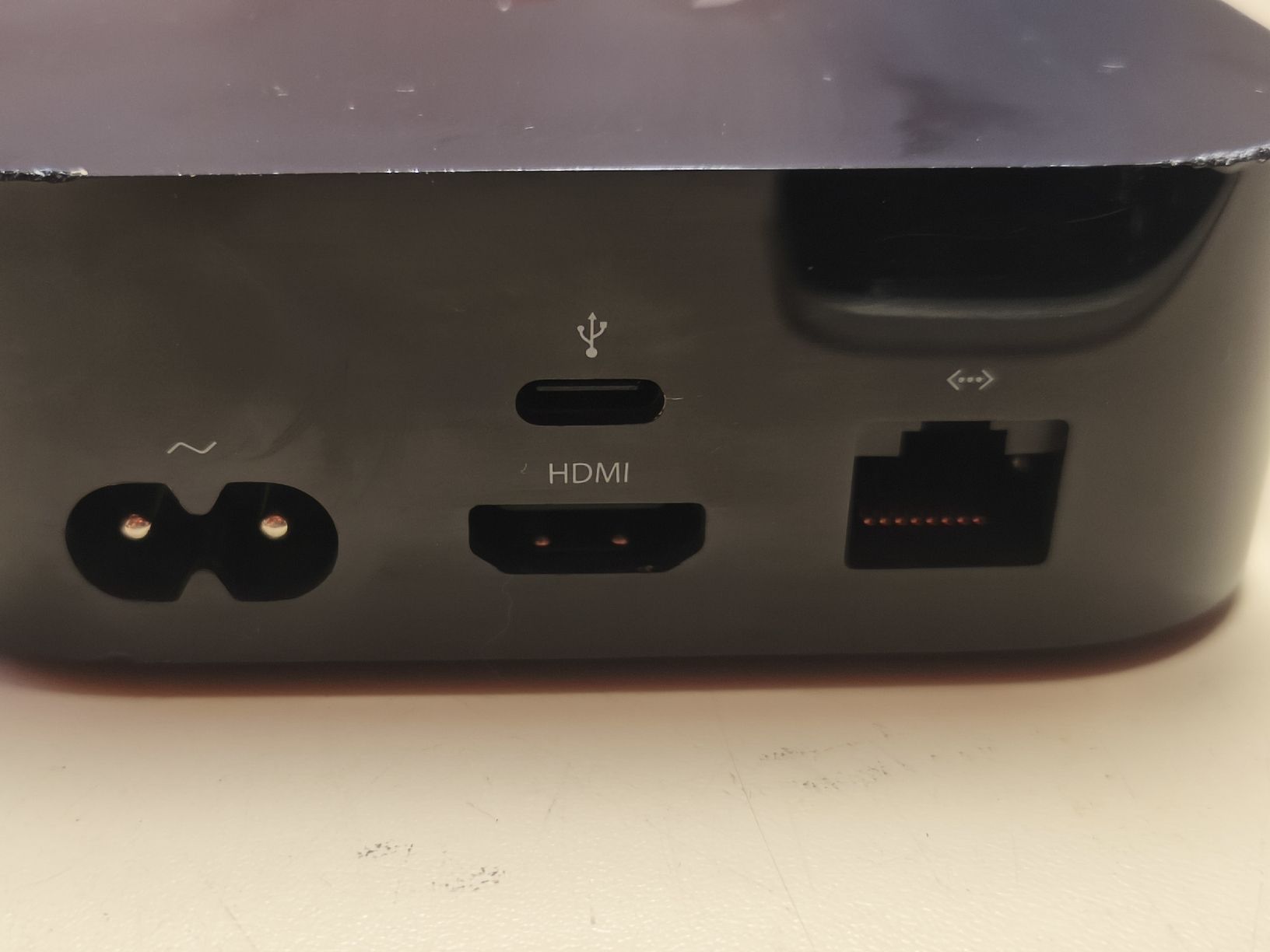 Apple Lettore multimediale & Streamer: Apple TV 4K 32GB Modell A1625 gebraucht – Usato da Altbüron venduto da Theo_Dotus 1