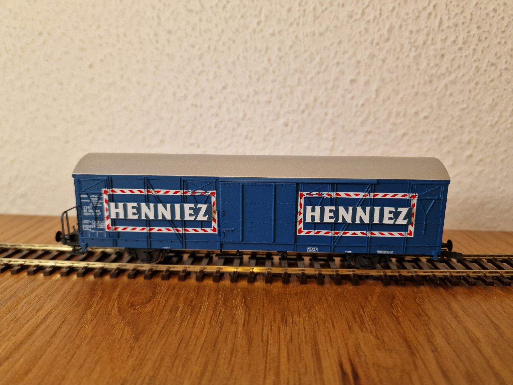Roco Modellini di ferrovie: SBB Henniez Güterwagen H0 – Usato da Matten b. Interlaken venduto da lor_hr9w