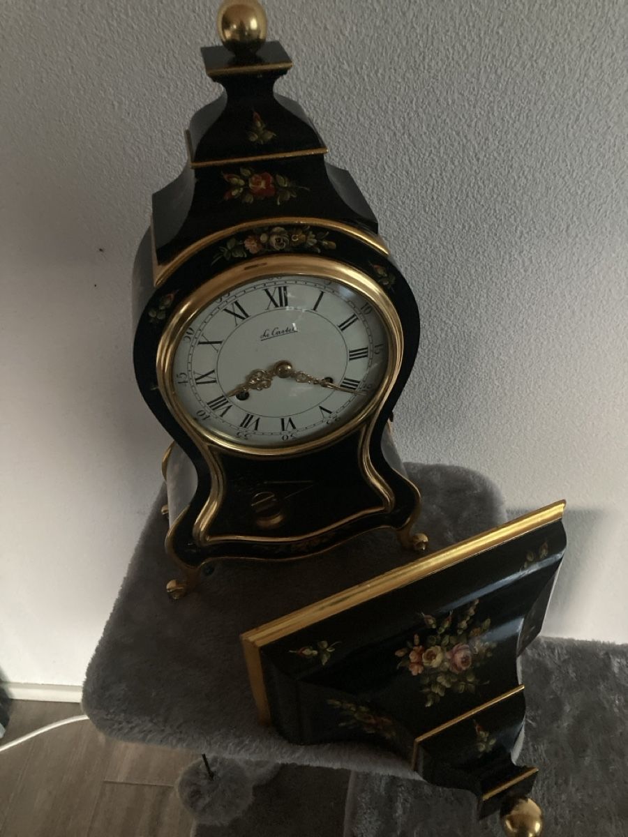Orologi da terra & Orologi da parete: Uhr – Usato da Schwanden GL venduto da bait04