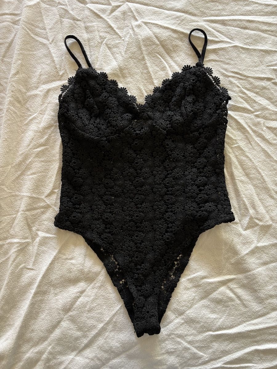 Autres dessous: Body schwarz Spitze top Zustand – D'occasion à Ittigen par carpediempotato