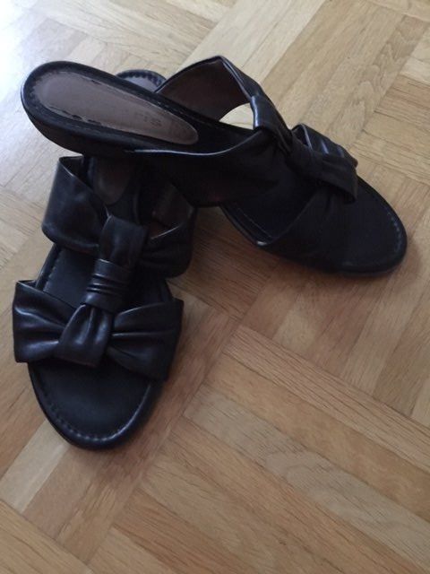 Tamaris Scarpe da donna: Hausschuhe "Tamaris" Gr. 41 – Usato da Walenstadt venduto da ricamul 1