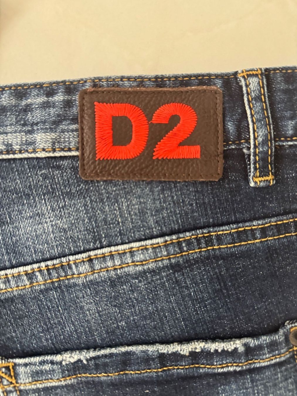 Jeans: DSQUARED2 Jeans D2 – Usato da Muri AG venduto da fab71 2