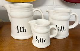 3 Keramik-Krüge im Shabby Chic Stil