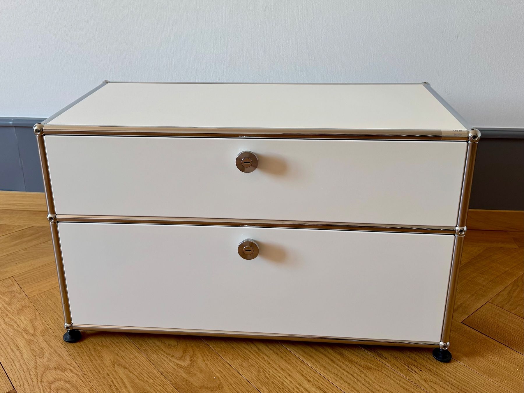 USM Mobili TV: USM Haller Lowboard / TV Schrank – Usato da Bern venduto da jensstr1979