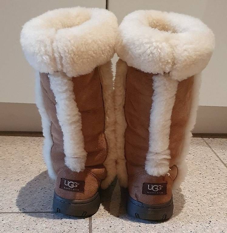 Ugg Damenschuhe: UGG Warme Stiefel, Grösse: 38 – Gebraucht aus Unterentfelden von LookoutMt 2