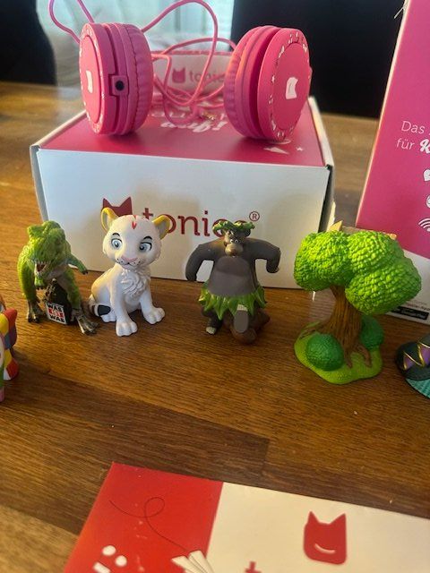 Livres audio: Toniebox Starter Set Pink mit Kopförern 14 Tonies! – D'occasion à Samstagern par minimaus4444 4