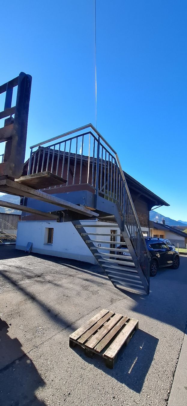 Scale: Treppe mit Geländer und Podest. – Usato da Reichenbach i. K. venduto da Wskorpion 4
