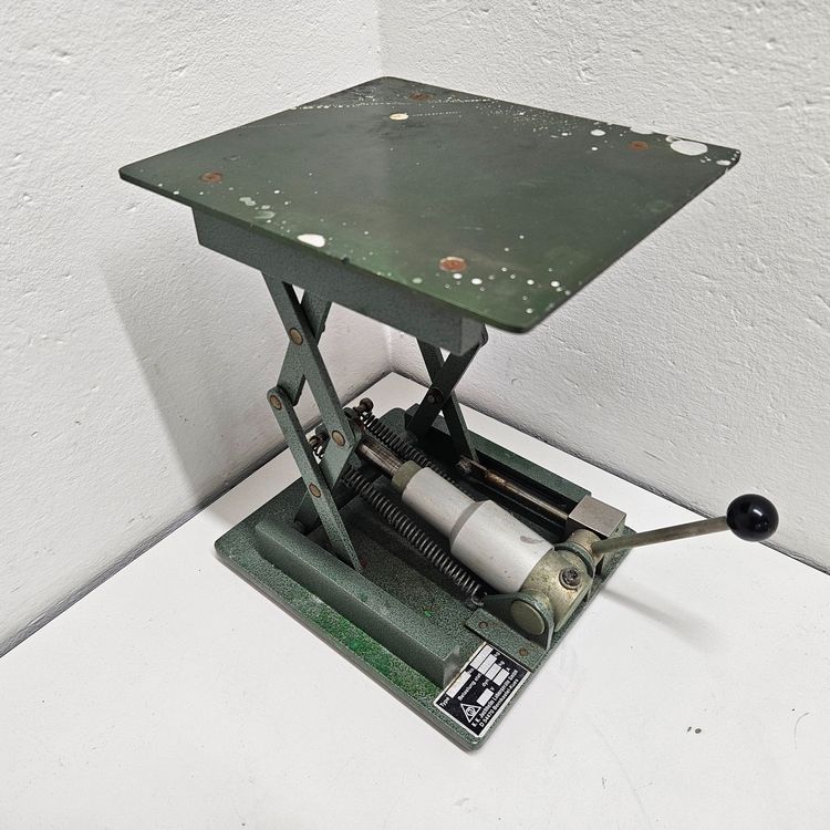 Hydraulischer Laborboy (Gebraucht) in Niederdorf für CHF 95 – mit ...