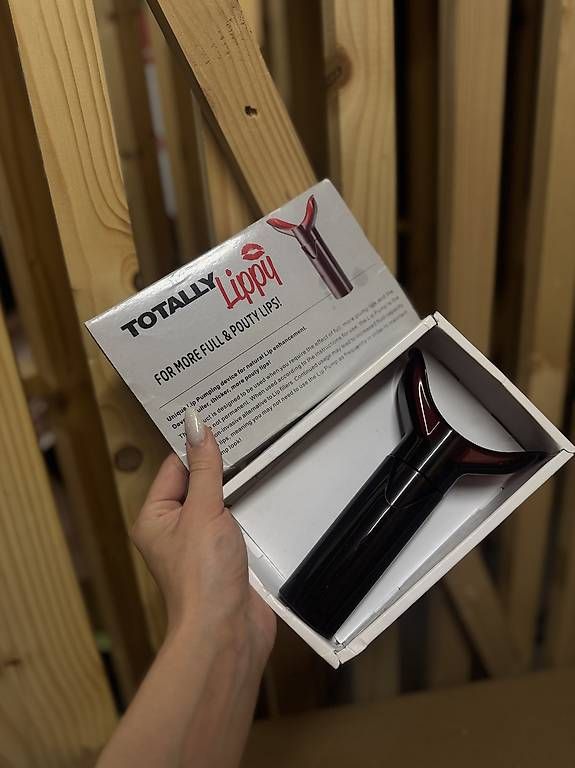 Make-up: Lip Plumper – Usato da Cham venduto da VStore