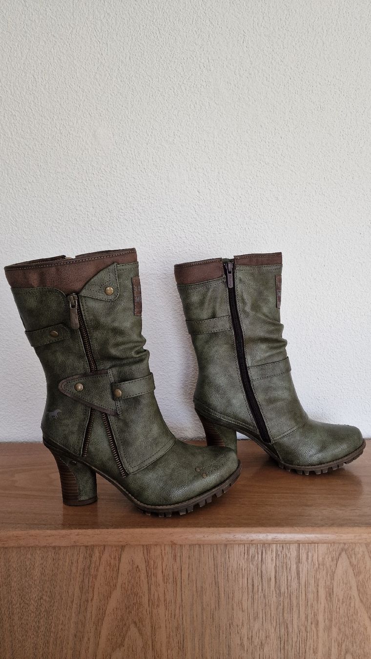 Mustang Scarpe da donna: Mustang Stiefel Gr. 39 oliv – Nuovo (secondo la descrizione) da Zofingen venduto da stm_dl82 2