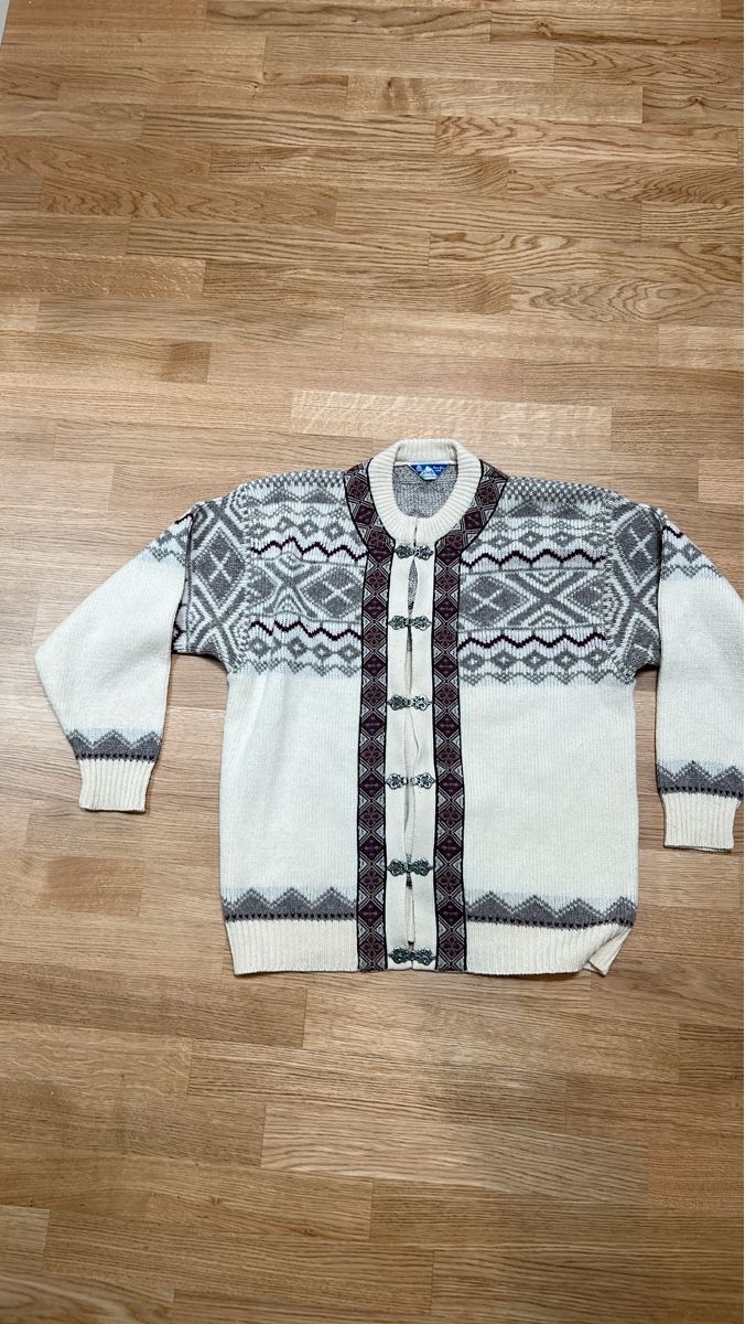 Pulls & Sweat-shirts: Strickjacke mit Norwegermuster Grösse L gebraucht – D'occasion à Luzern par ThrowbackVintage