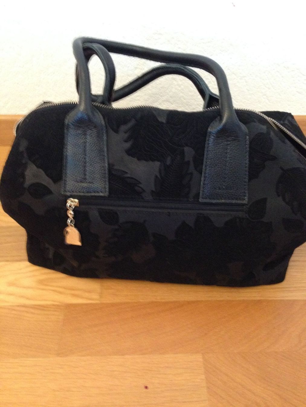 Furla Borse da donna: Neu Furla Leder Handtasche – Nuovo (secondo la descrizione) da Buchs Sg venduto da Valedi 2