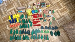 Holzbausteine, Häuser, Figuren, Bäume