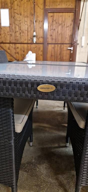 Set di tavolo e panche: Hochwertige Rattanmöbel (Viplounge)  – Usato da Adliswil venduto da Caty_G 1