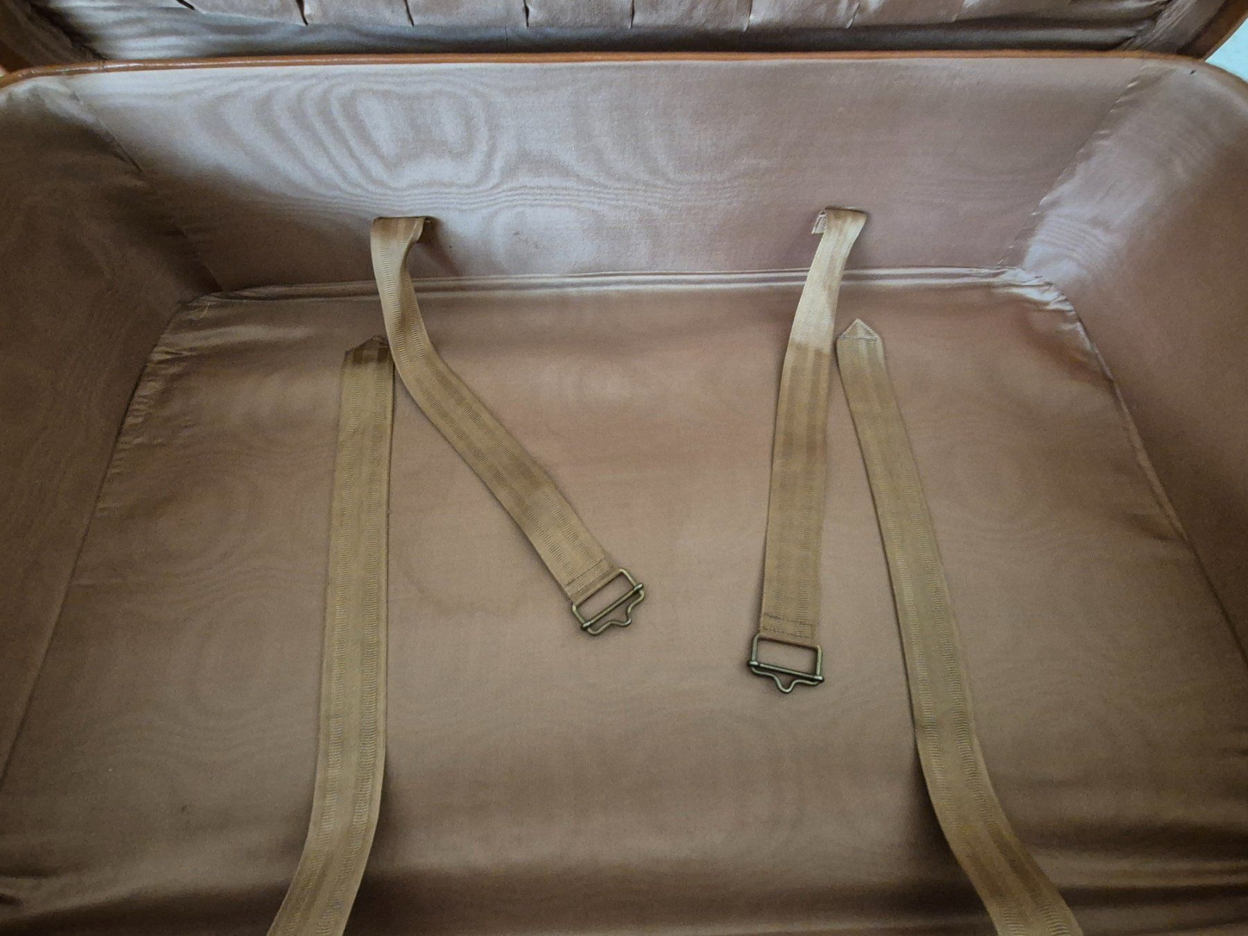 Valigie: Retro Koffer rehbraun – Usato da Winterthur venduto da Sarafina66 3