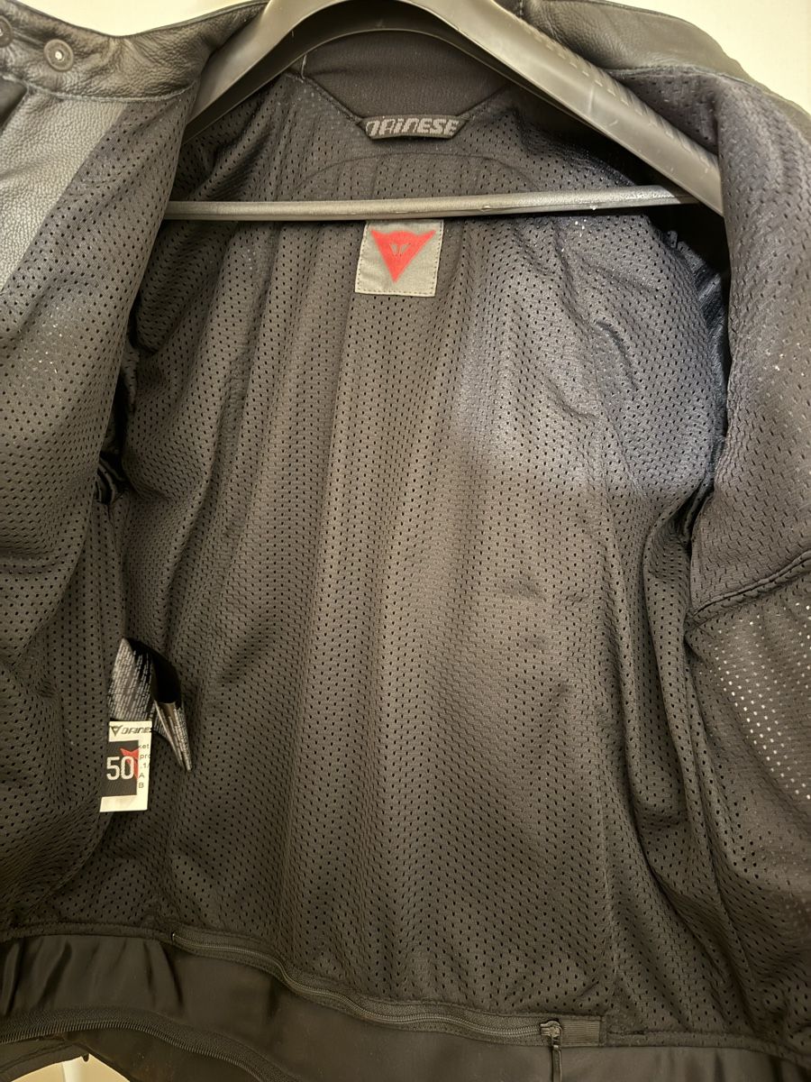 Giacche: Vendo Giacca Moto - Dainese – Nuovo (secondo la descrizione) da Davesco-Soragno venduto da lar_n5p8 3
