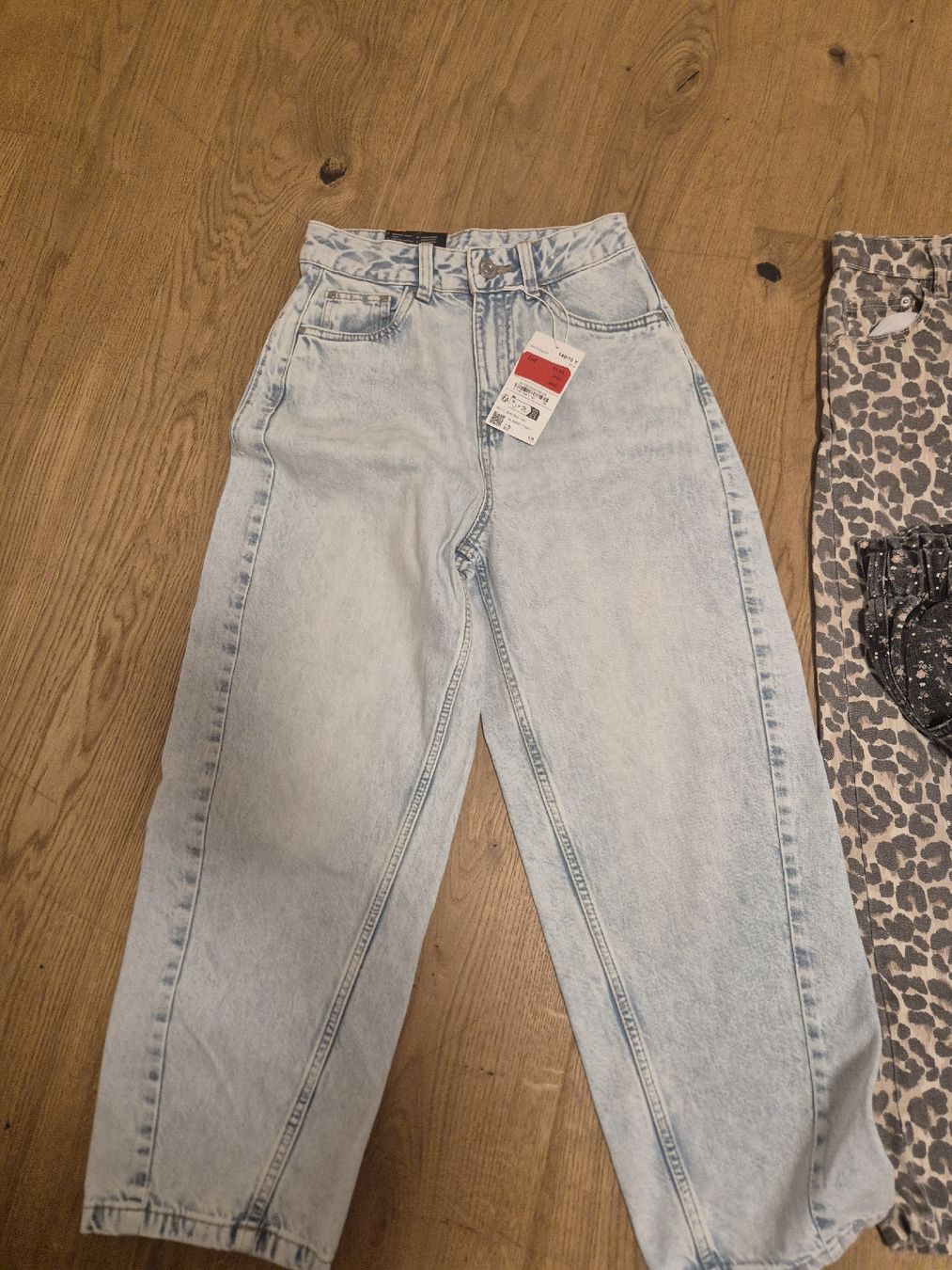 Pantaloni: 4 x Jeans gr. 140 NEU  – Nuovo e nell'imballaggio originale da Wolhusen venduto da bryman