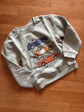 Schöner Pullover Gr. 116, Neu