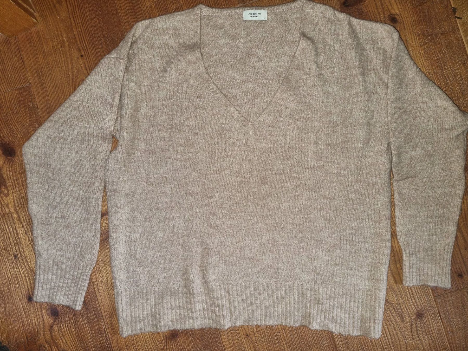 Maglioni & Felpe: Kuscheliger Pullover Gr. S, beige, V-Ausschnitt – Usato da Vättis venduto da cala010