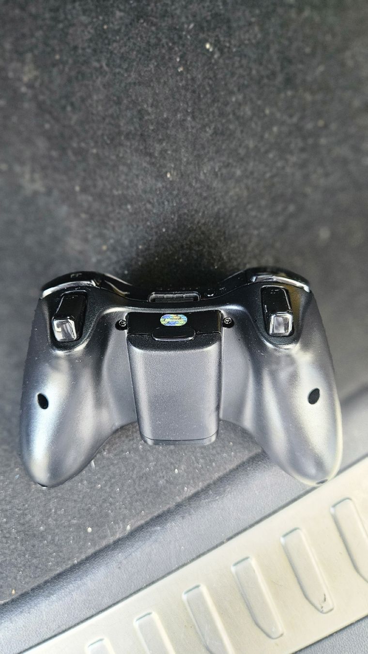 Microsoft Controller: Xbox 360 Controller Wireless Black  – Defekt aus Sachseln von laz_65cg 1