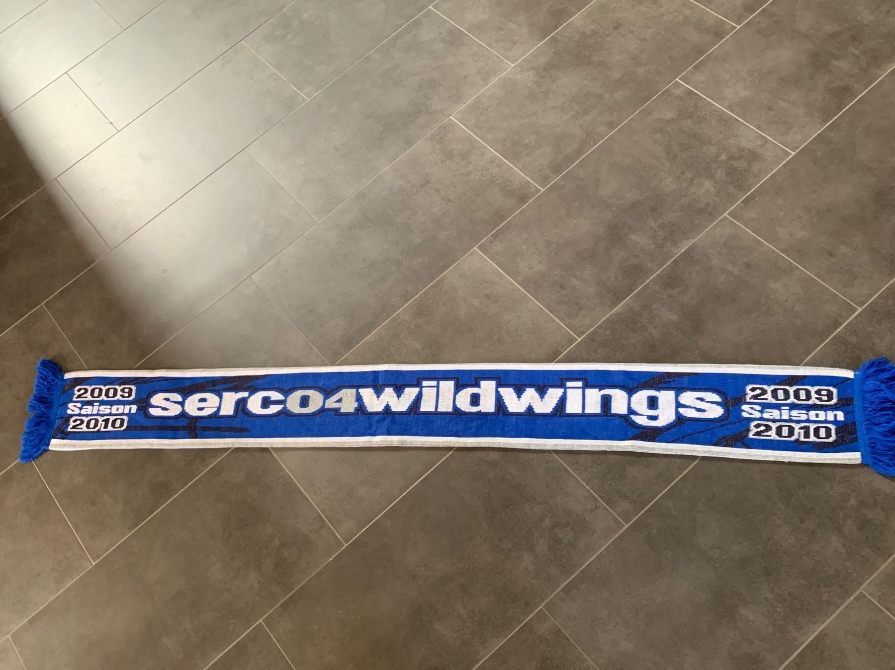 Foulard & Sciarpe: Wild Wings Fan Schal – Nuovo (secondo la descrizione) da Zauggenried venduto da Mr-Jackman 1