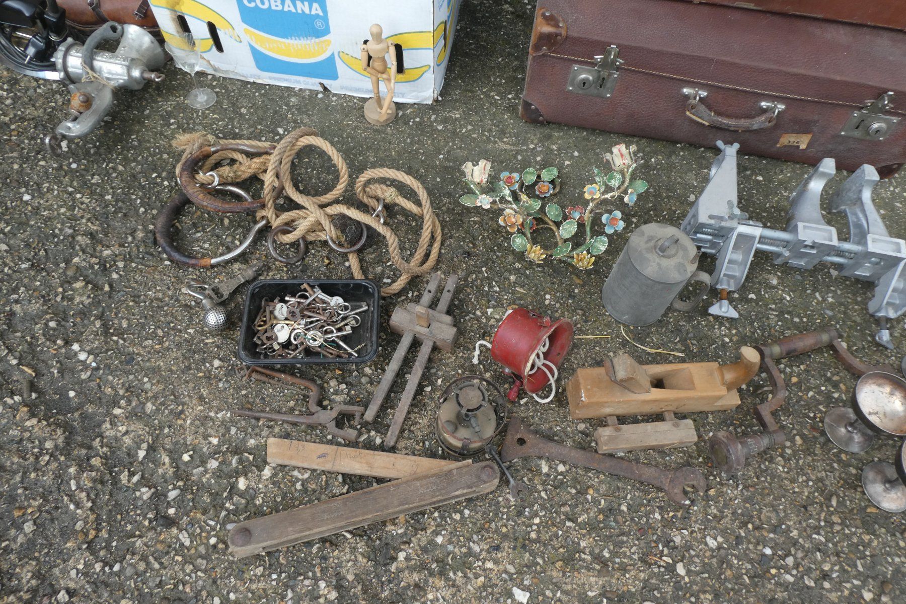 Tutti gli attrezzi: lot de brocante divers – Usato da Fontaines NE venduto da monloisir 2