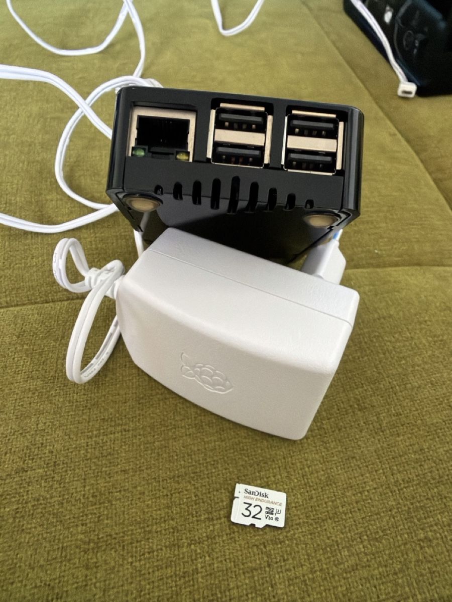 Raspberry Pi PCs: Raspberry Pi 3 Model B+ Set 32GB! – D'occasion à Arbon par kralo1989 2