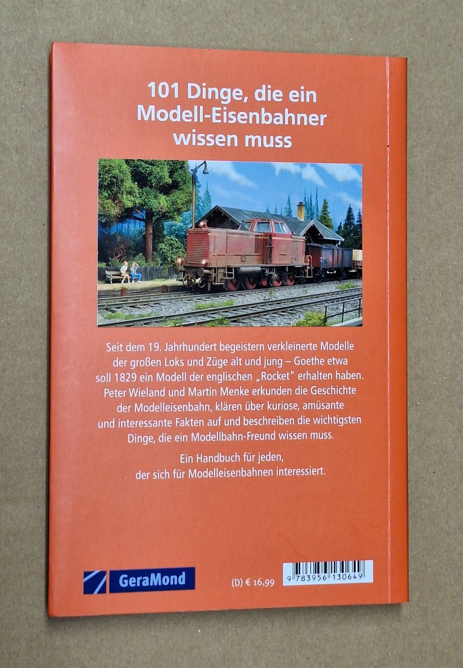 Libri: 101 Dinge die ein Modell-Eisenbahner wissen muss – Nuovo (secondo la descrizione) da Sisseln AG venduto da murmi83 1