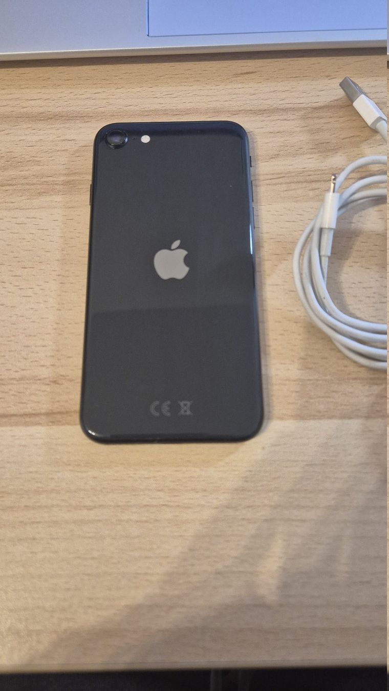 Apple Telefoni cellulari / Smartphones: iPhone SE 2020 64GB Black 3019 – Usato da Münchenbuchsee venduto da MV_Solutions 4