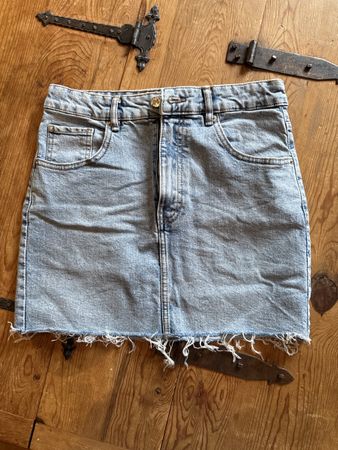 Zara Jeansrock, Gr. S, Minirock im destroyed Look, Sommer!