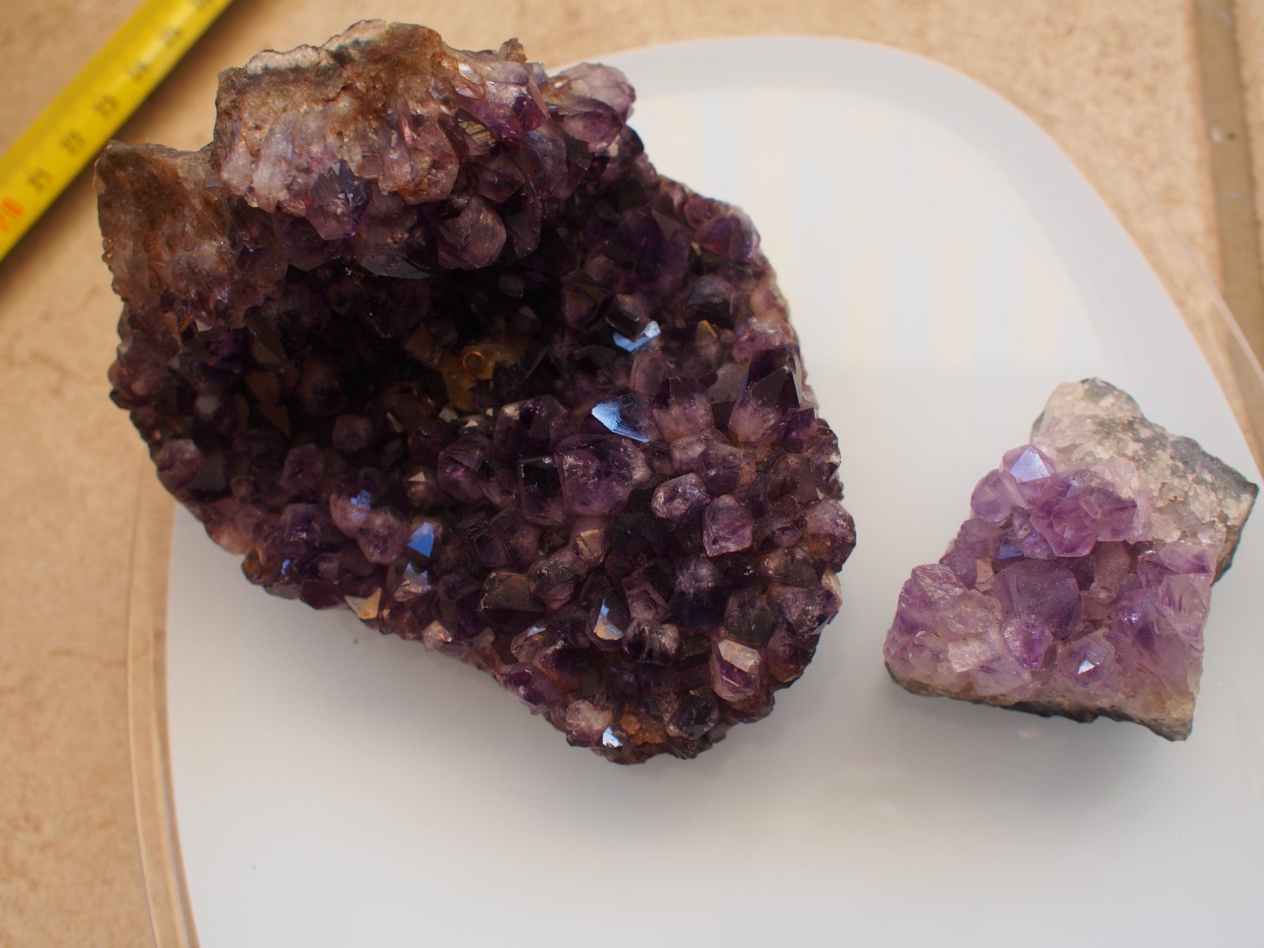 Mineralien & Heilsteine: 6. 2 améthystes, cristal brut – Gebraucht aus Ovronnaz von Etagne68 1