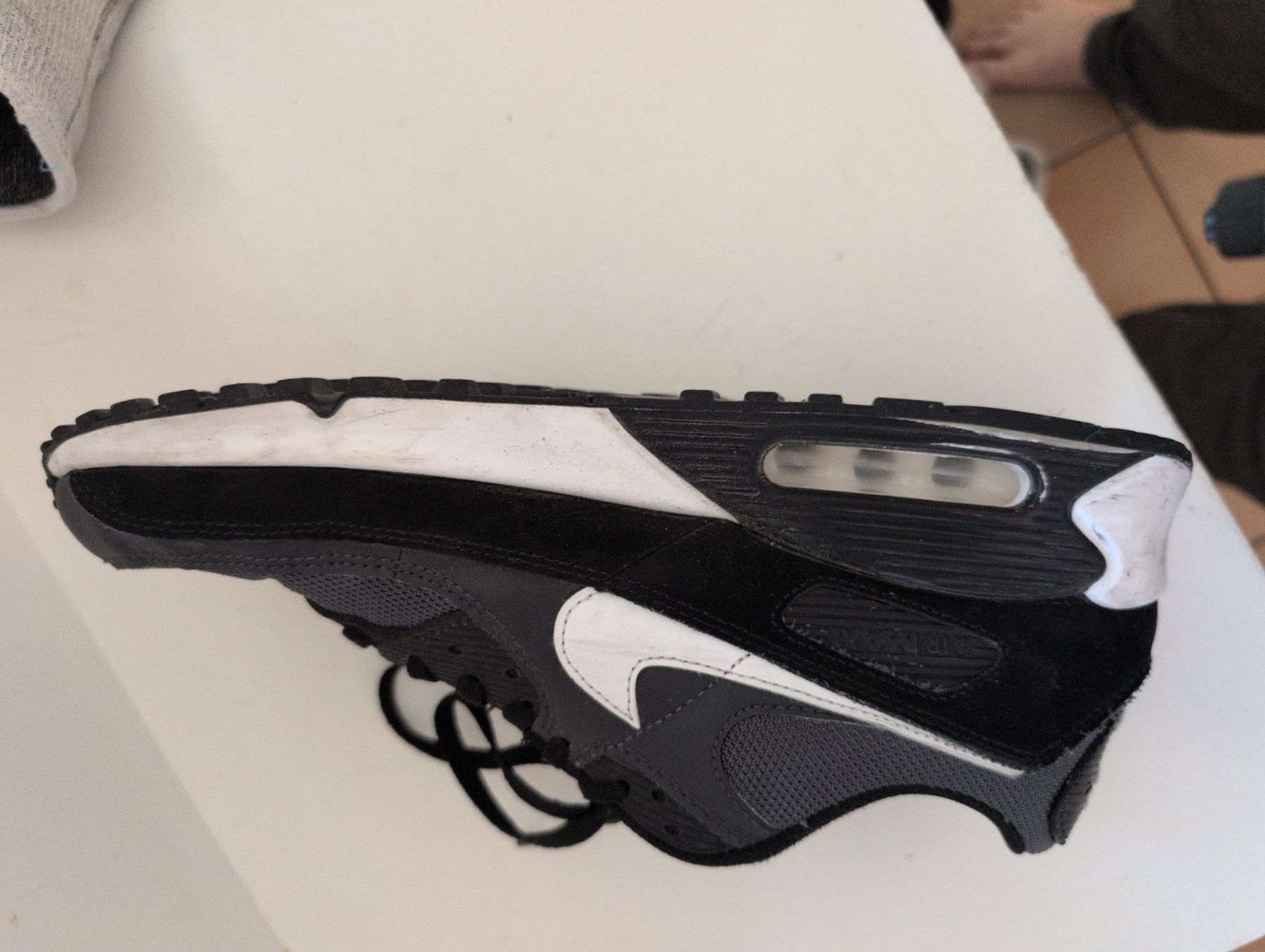 Nike Scarpe da uomo: Nike Air Max 46 eu – Usato da Montreux venduto da kambio 1