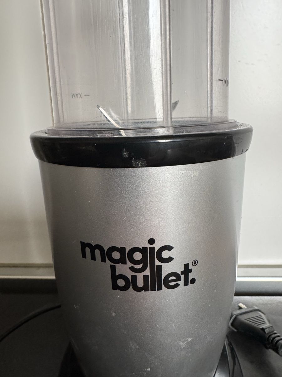 Elettrodomestici da cucina: Magic Bullet Blender - Compact Kitchen Companion! – Usato da Zürich venduto da Mari123 1