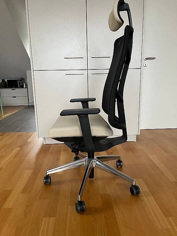 Chaises: Siège de bureau ergonomique premium – D'occasion à Flanthey par tho_7fl5 1
