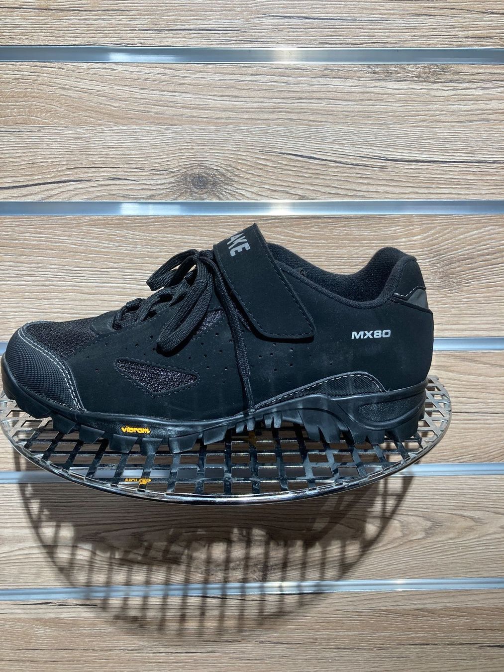 Damenschuhe: Lake MX80 Black/Silver Gr.38 – Neu (gemäss Beschreibung) aus Lauterbrunnen von Imboden-Bike