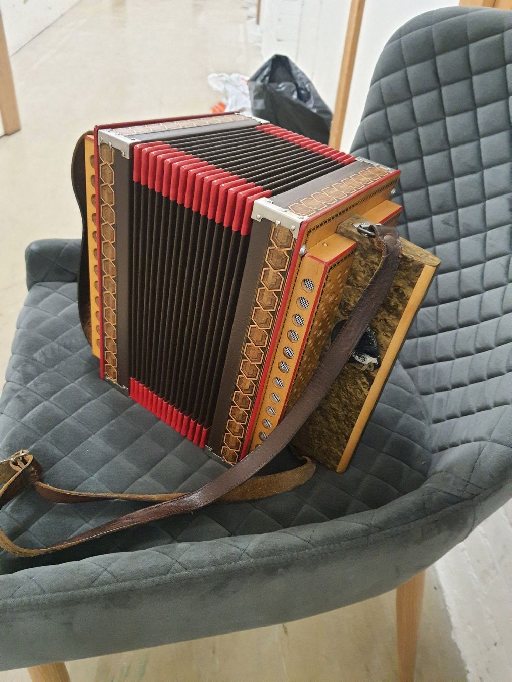 Eichhorn Strumenti musicali: Eichhorn orgeli ton B  – Usato da Pont-de-la-Morge venduto da Mirabelle0 5